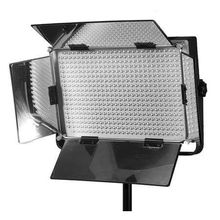 Refletor / Iluminador de 500 LEDs com Suporte para Bateria V-mount