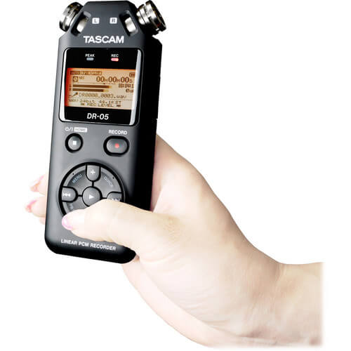 Gravador-Digital-Portatil-Tascam-DR-05-com-Memoria-de-2-GB