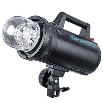 Kit-de-Iluminacao-com-3-Flashes-de-300W--900W-