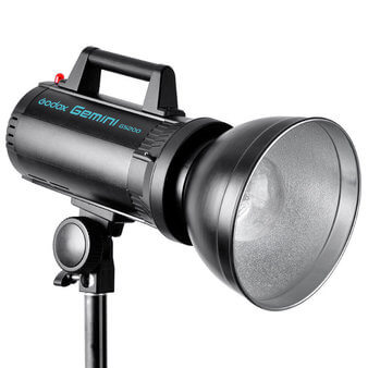 Flash-Tocha-Profissional-para-Estudio-Godox-Gemini-GS-200-de-200Ws---110v-