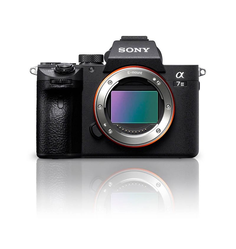 Kit-Camera-Sony-a7III-Mirrorless---Estabilizador-Inteligente-Crane-Plus-com-3-Eixos