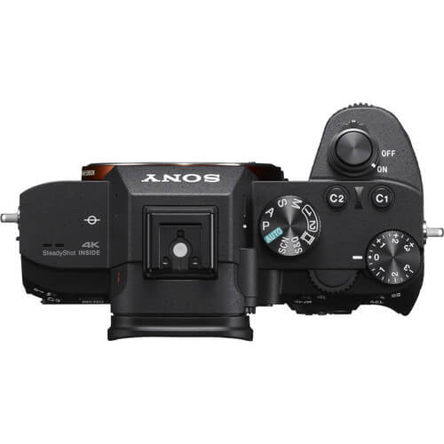 Kit-Sony-a7III-Mirrorless---Lente-Sony-FE-24-70mm-T----Filtro-UV-67mm---Cartao-SDXC-32Gb-de-95Mb-s