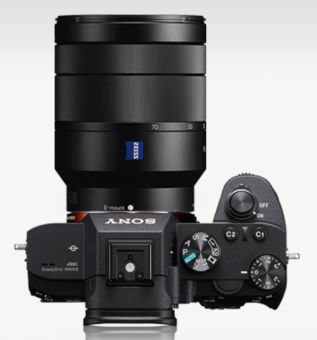 Kit-Sony-a7III-Mirrorless---Lente-Sony-FE-24-70mm-T----Filtro-UV-67mm---Cartao-SDXC-32Gb-de-95Mb-s