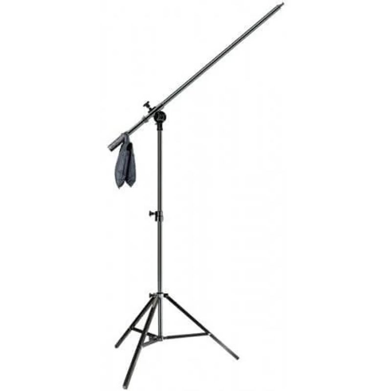 Kit-de-Iluminacao-para-Estudio-Fotografico-com-Softboxes-Girafa-e-Tripes-de-Iluminacao--220V-