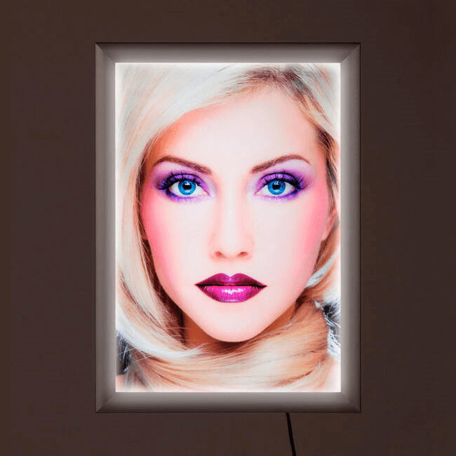 Moldura-Snap-Frame-Led-Retroiluminada-A2-para-Fotos-e-Poster-Publicitario--Aluminio-